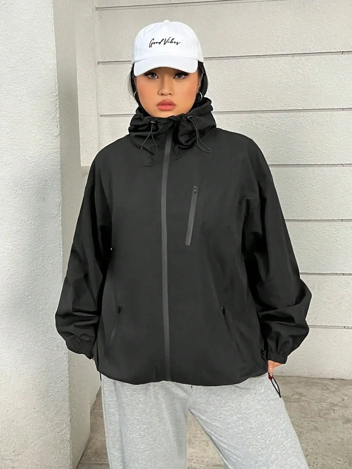 Jaqueta-Corta-Vento-Feminina-Preta-Windbreaker_001
