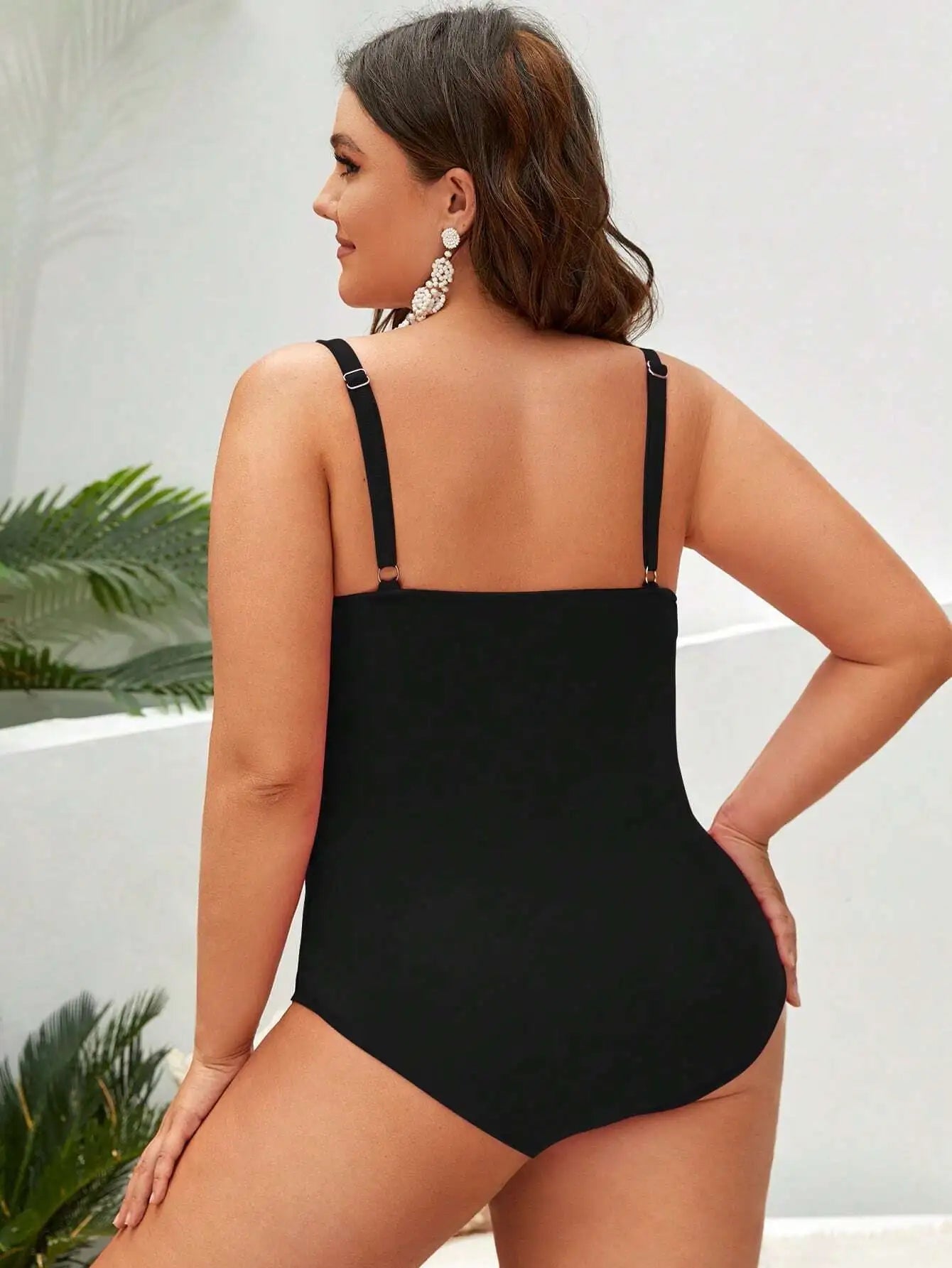Maiô Plus Size Disfarça Barriga Com Bojo Preto