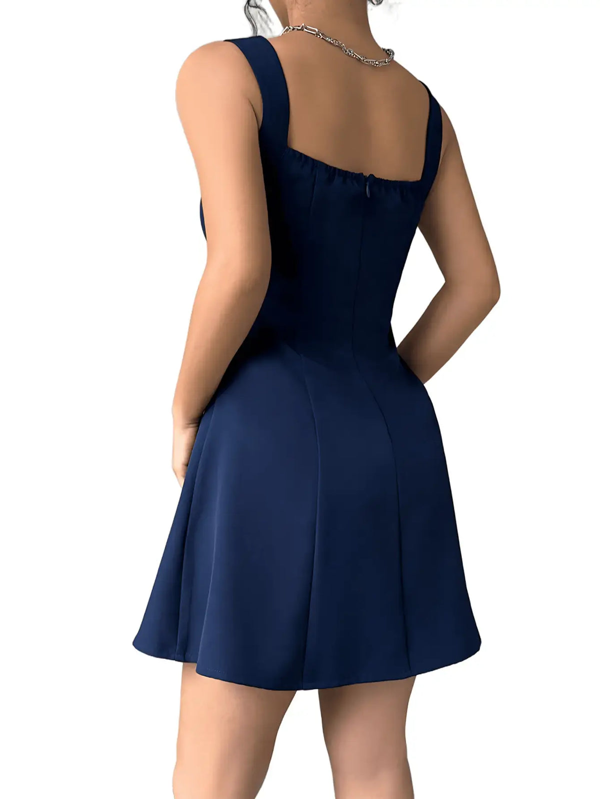 Vestido Curto Com Alças Largas