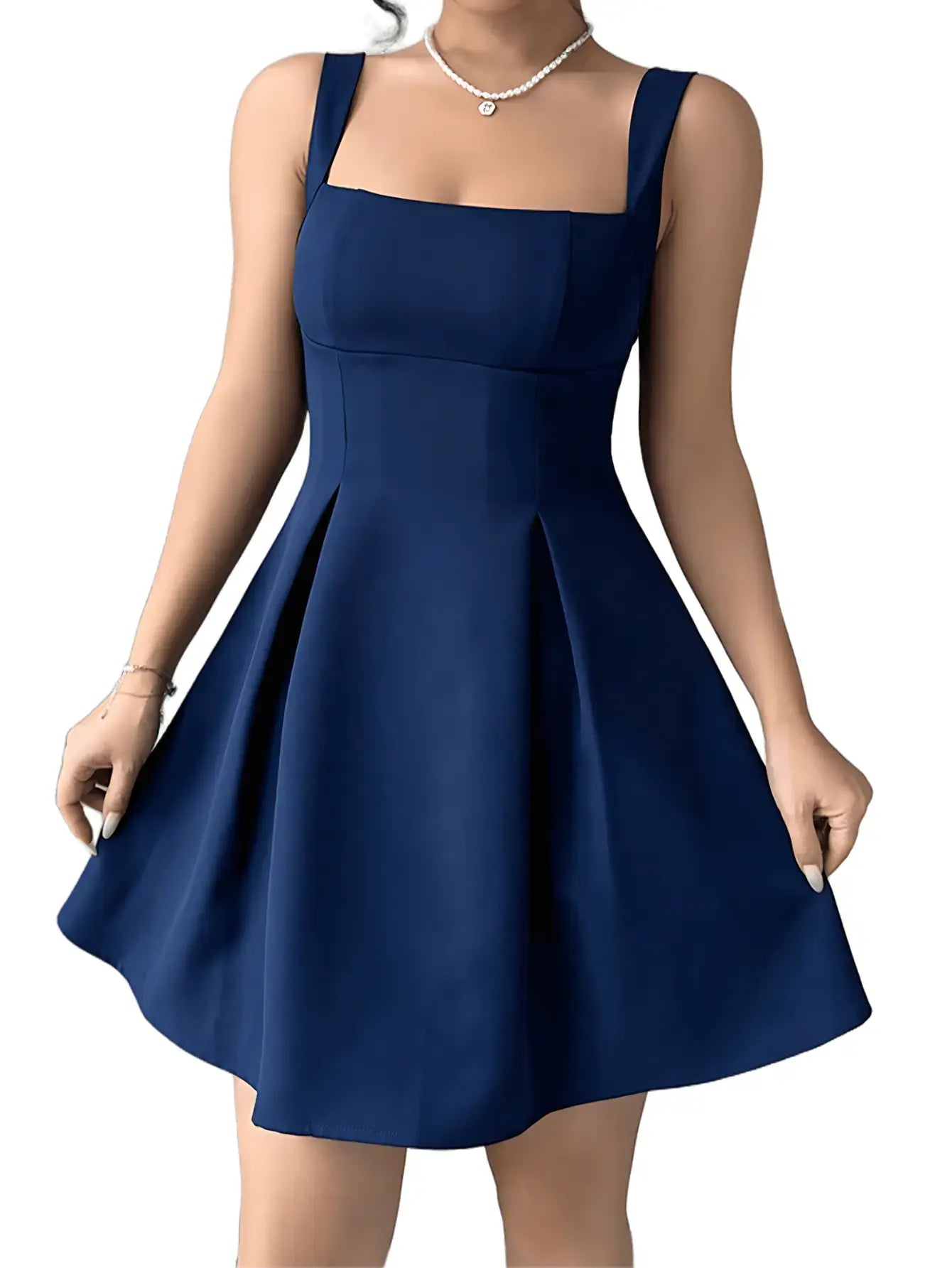 Vestido Curto Com Decote Quadrado