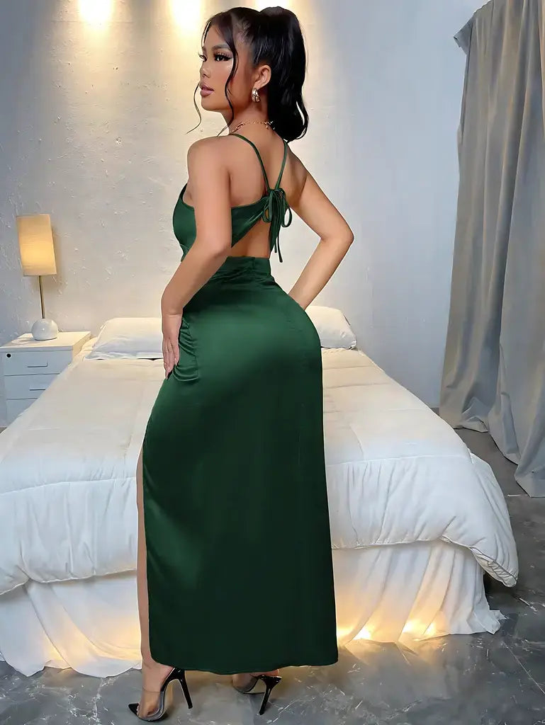 Vestido Longo de Cetim Elegante